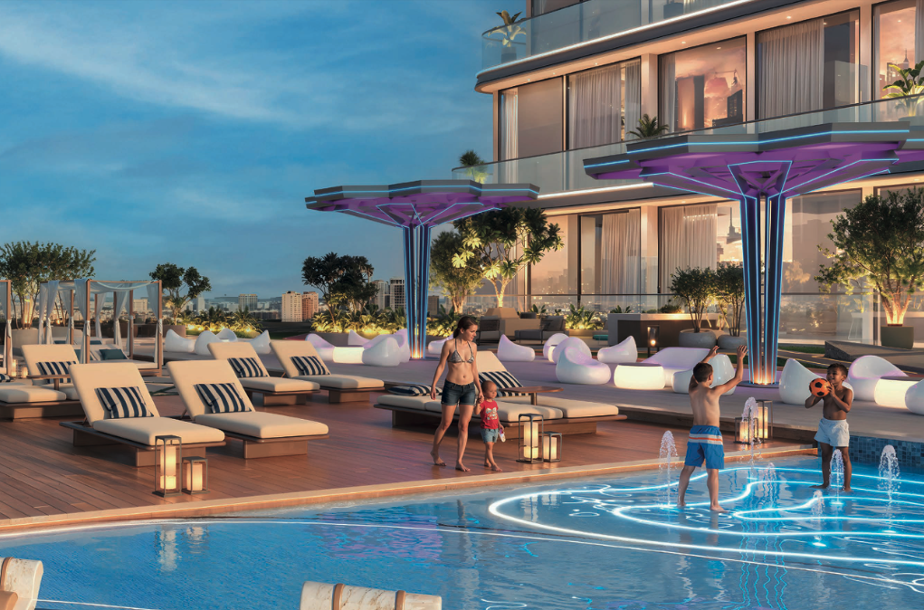Luxury swimming pool at Sparklz by Danube