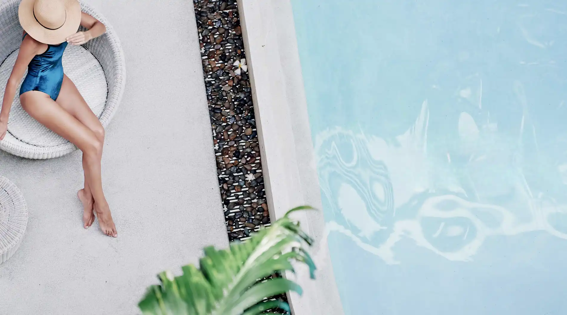 Rooftop infinity pool at Burj Azizi Dubai